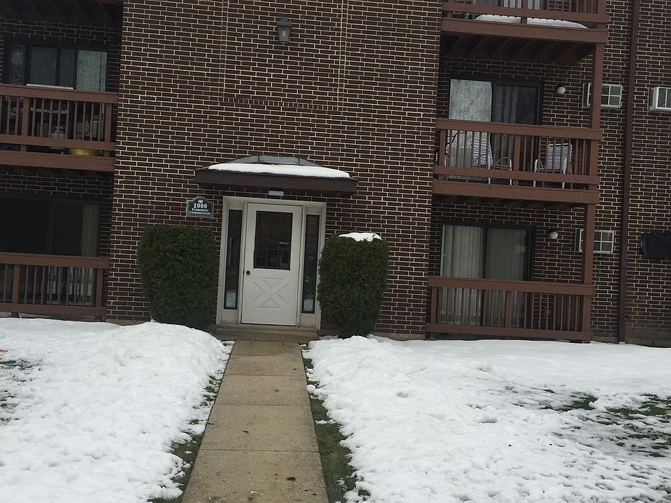 1st image of 1000 Spruce St APT 3B