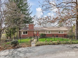 261 White Pine Dr, Asheville, NC 28805