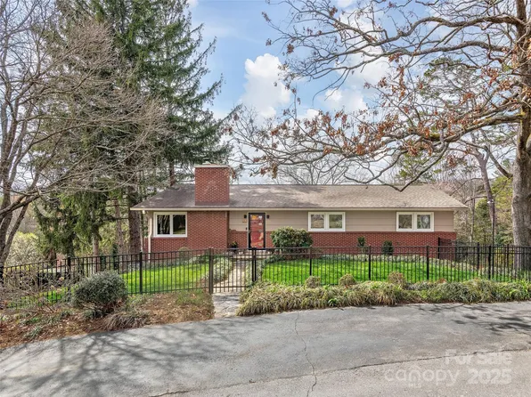 261 White Pine Dr, Asheville, NC 28805