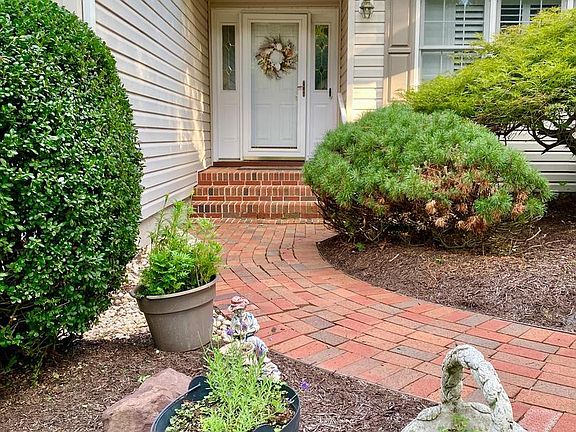 3rd image of 12510 Deer Point Cir