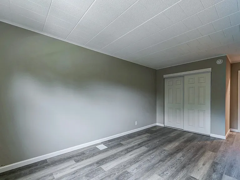 2207-2217 Aurora Dr #2215 — Photo 9