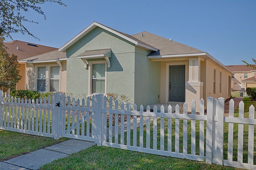 1st image of 2411 Lacerta Dr