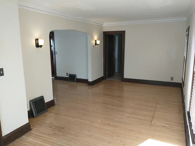 1315 29th Ave NE #1 — Photo 7