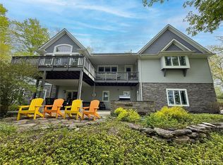 981 Lakeside Dr, Corfu, NY 14036