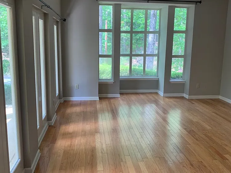 380 Butternut Dr — Photo 13