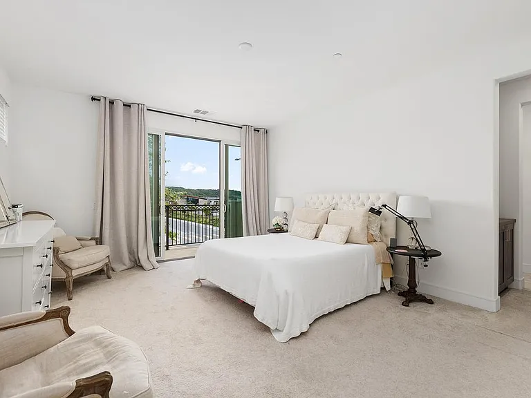 6640 Solterra Vista Pkwy — Photo 23