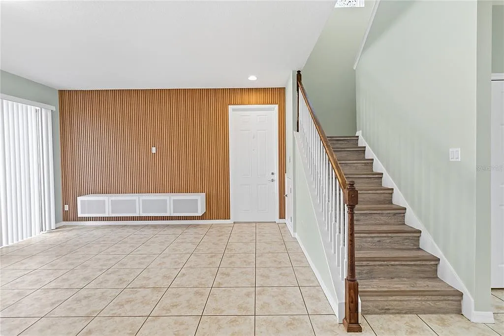 4 bed, 3.5 bath, 1830 sqft, $2,950 — Photo 4