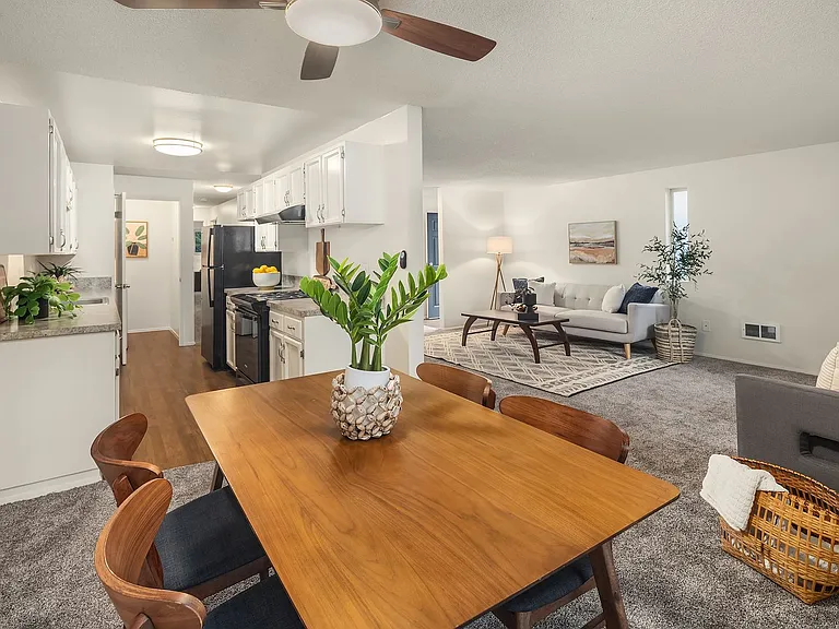 830 Sunrise Pl SW #E — Photo 16