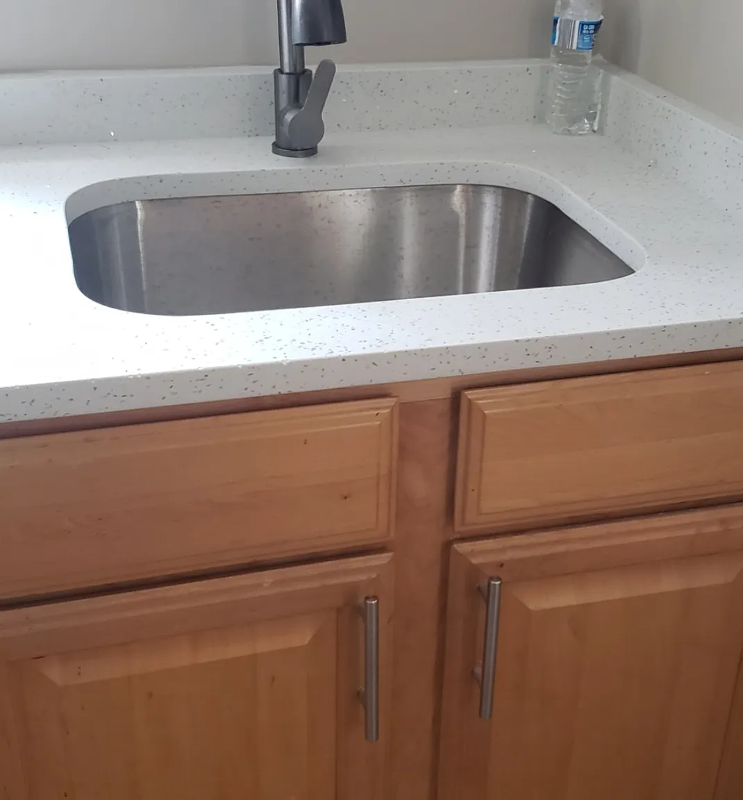 6006 Ladd Rd — Photo 2