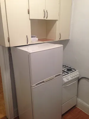 Rented by Peter Ashe | media 54