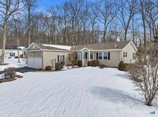 18 Hillcrest Drive, Montville, CT 06382