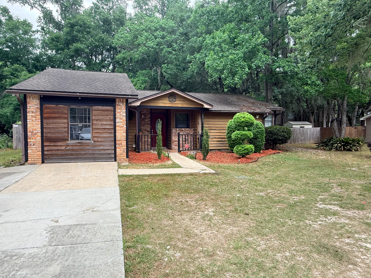 4 bed, 1356 sqft, $1,800 — Photo 2