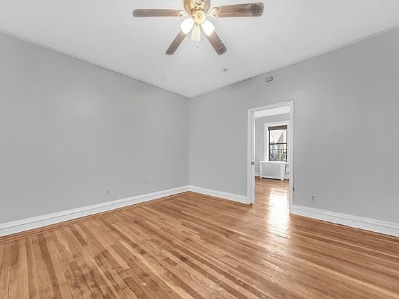 4th image of 270 Harrison Ave APT 208