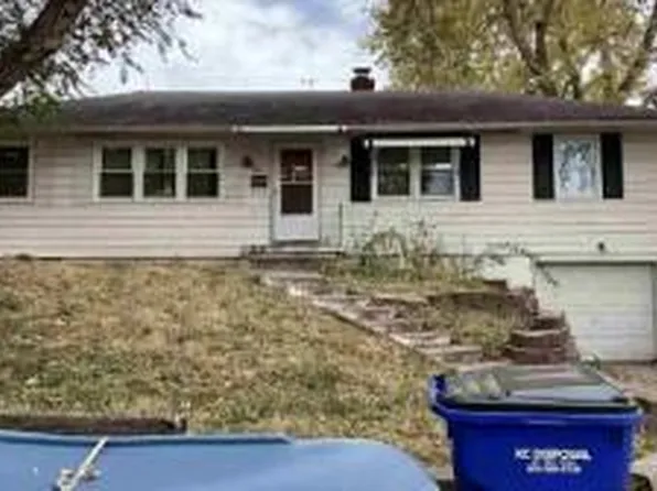 600 SW 17th St, Blue Springs, MO 64015