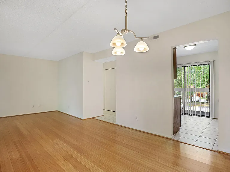 1526 Moorings Dr #12B — Photo 10