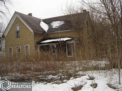 2nd image of 14838 Front St