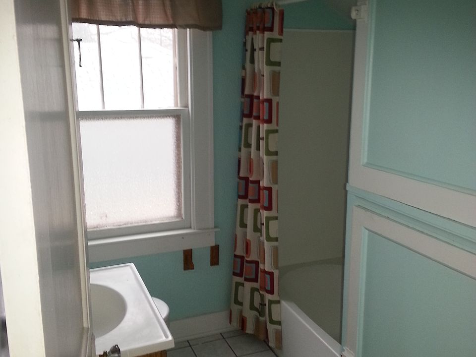 upstairs bathroom
