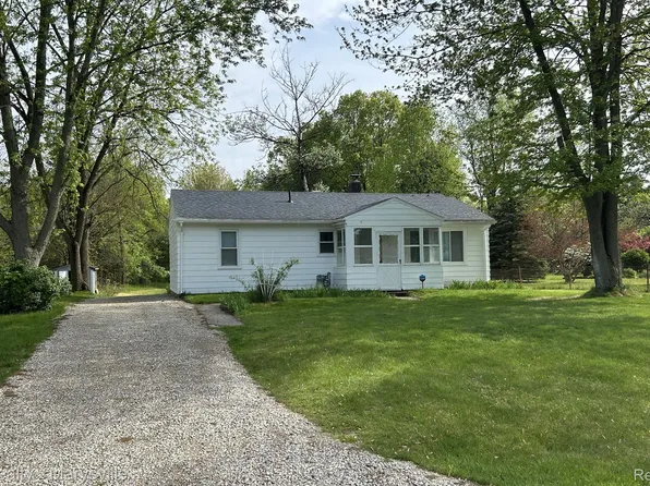 39225 Wade Rd, Romulus, MI 48174
