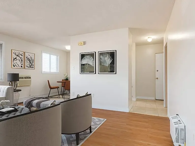 721 1st Ave NW #9 — Photo 2