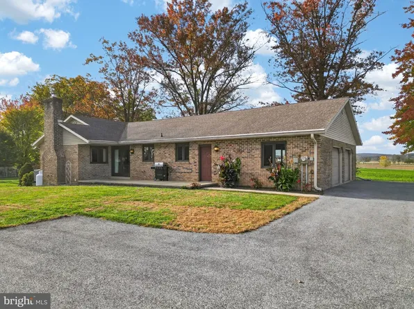 740 Lincoln Gardens Rd, Ephrata, PA 17522