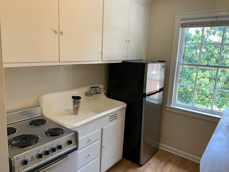 2827 Thornhill Rd — Photo 7