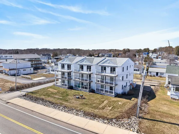 790 York Street #4, York, ME 03909