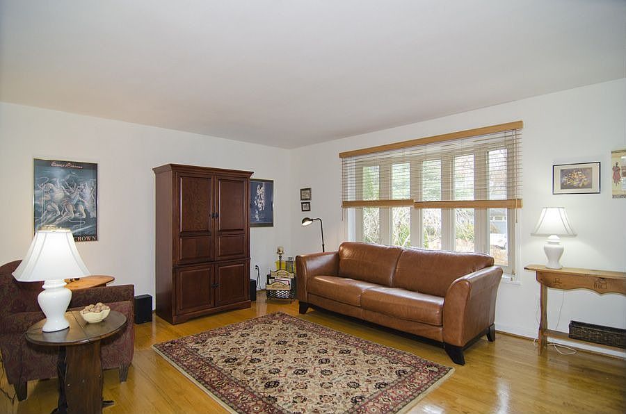 1st image of 3904 Montrose Dr