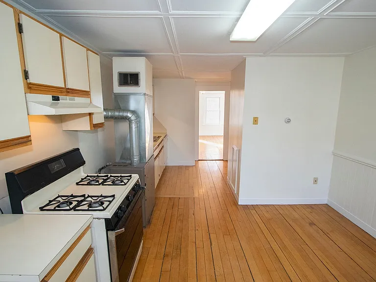 19 FIRST — Photo 4