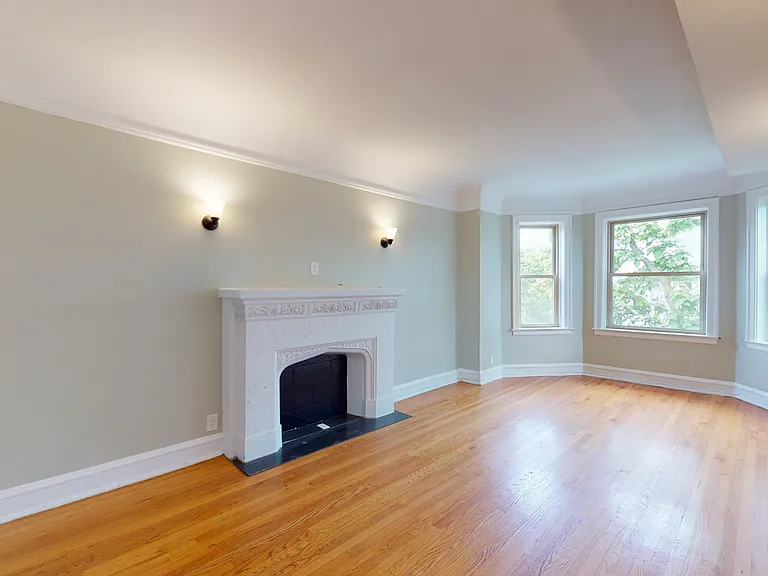 3057 N Troy St #3 — Photo 3