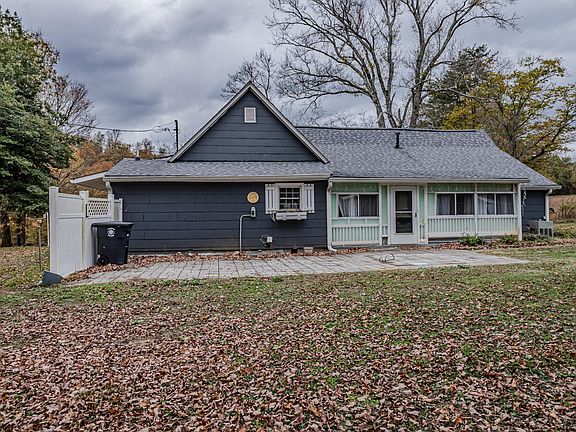 5th image of 933 Long Mill Rd