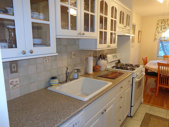 5th image of 1 Oakridge Pl APT 3H