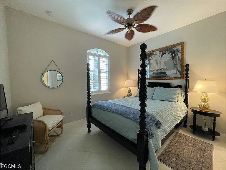 10640 Camarelle Cir — Photo 41
