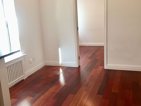 3rd image of 2 Manhattan Ave APT 8