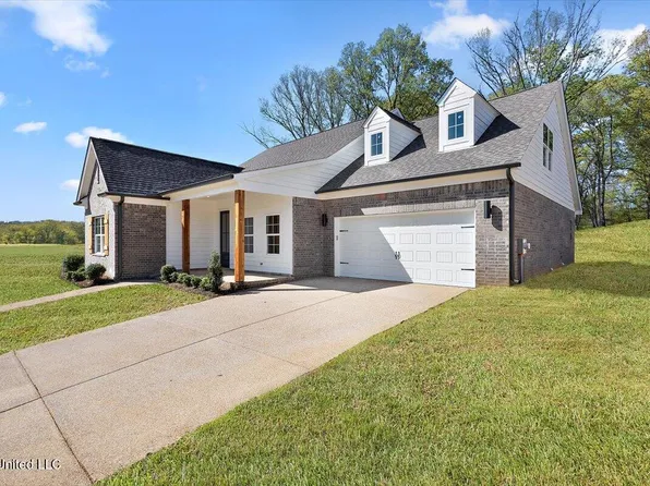 292 Wells Dr, Hernando, MS 38632