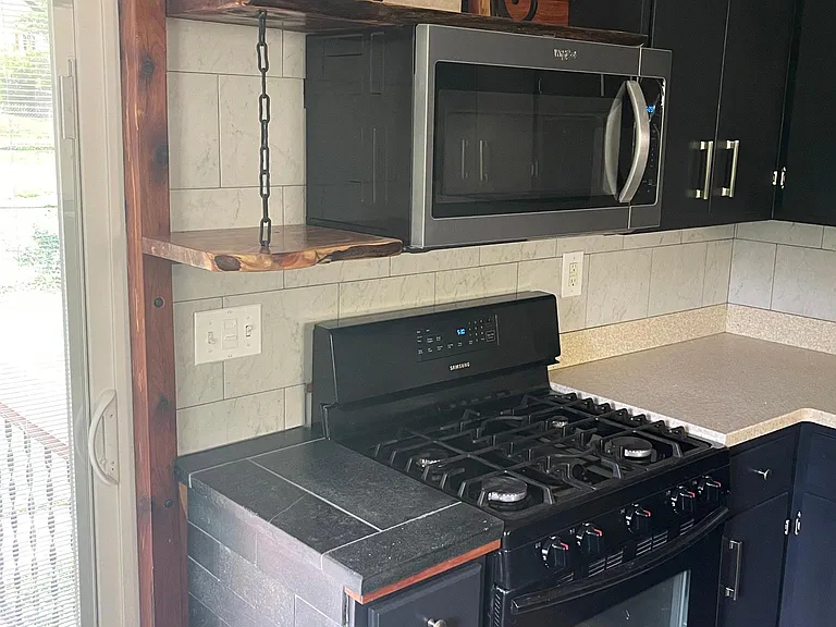 315 Caroline Ave — Photo 16
