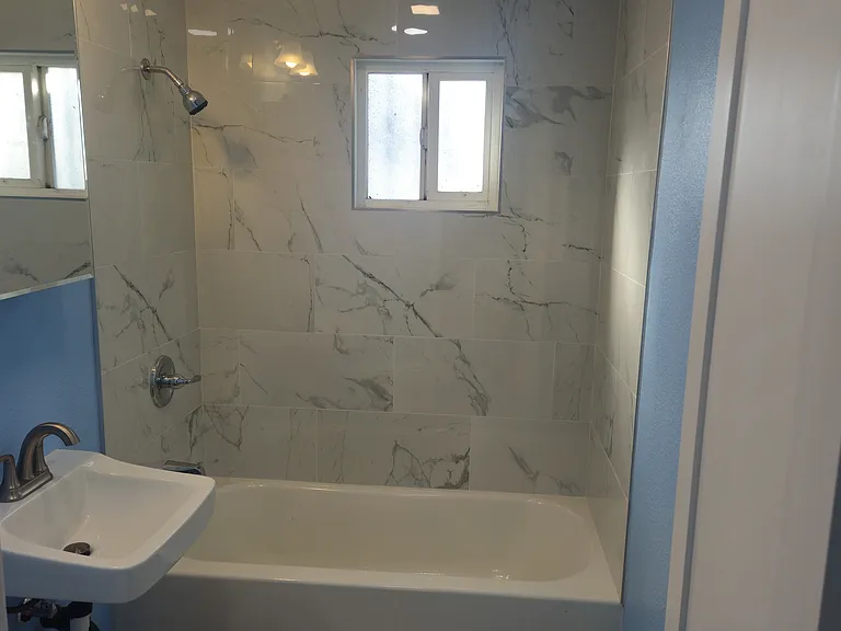 7531 Los Feliz Dr #A — Photo 10