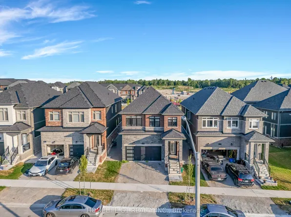 7 Barnyard Trl, Barrie, ON L9J 0Y1