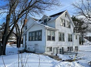 522 Crescent St #G, Wheaton, IL 60187