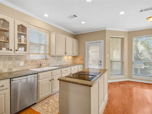 13215 Jessica Ln, Houston, TX 77069