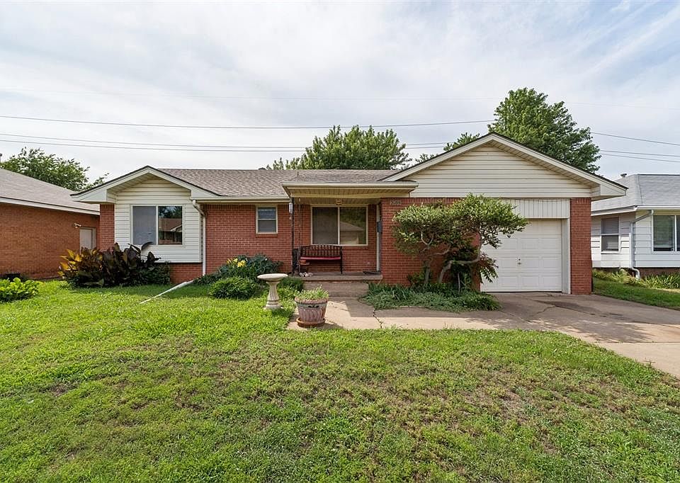 1st image of 2109 Henderson Dr