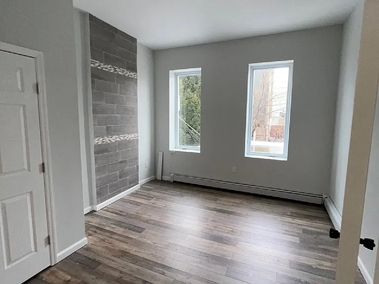 1112 Summit Ave #2 — Photo 12