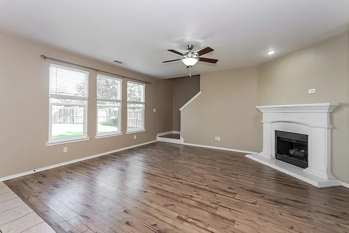 Building Photo - 9865 Gallatin Ln