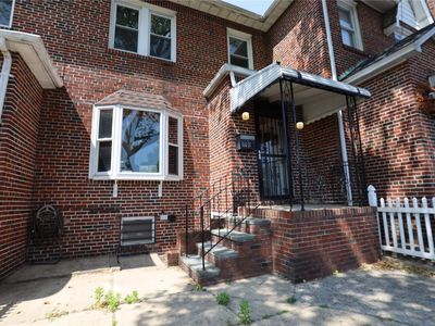 160-11 Grand Central Parkway, Jamaica, NY, 11432