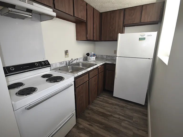 Waveland Place Apartments — Photo 54