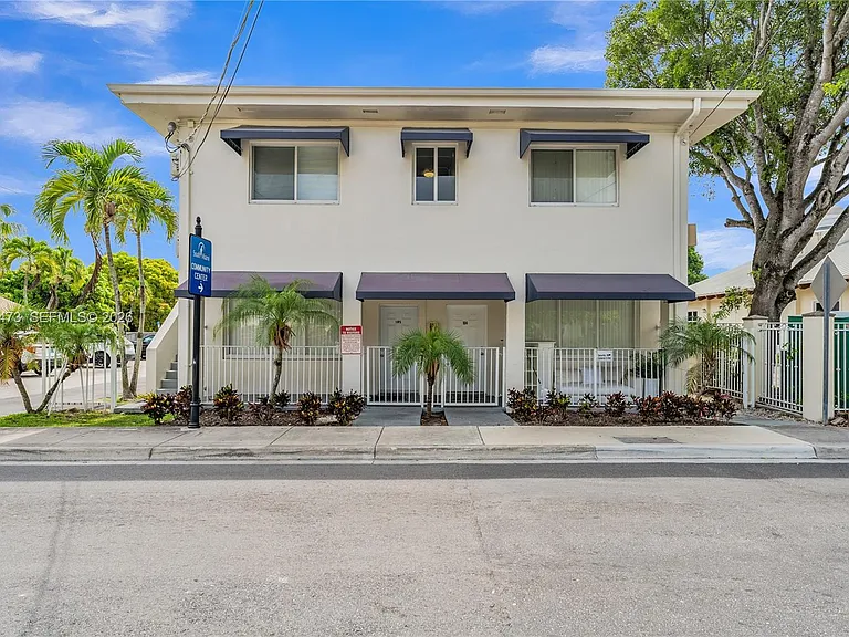 6647 SW 59th Pl #101 — Photo 1