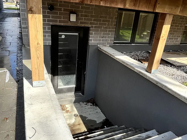 790 Midland Ave #B — Photo 34