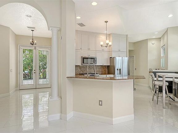 5th image of 4707 Clipper Dr