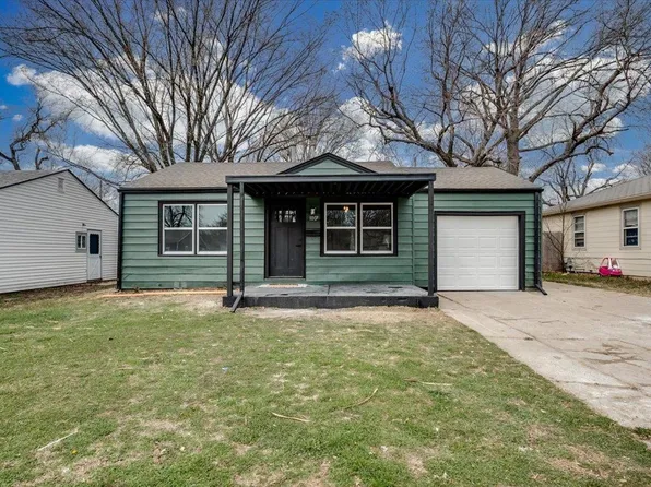 1007 Waverly St, Wichita, KS 67218