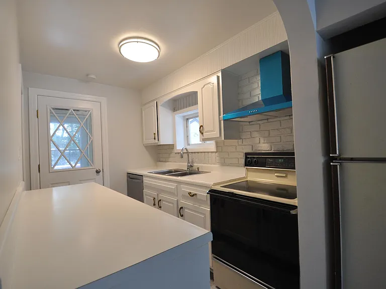 2978 W Lydius St — Photo 15