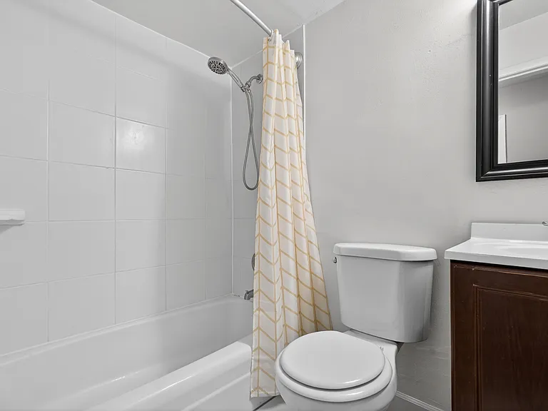 2223 East Belleview — Photo 7